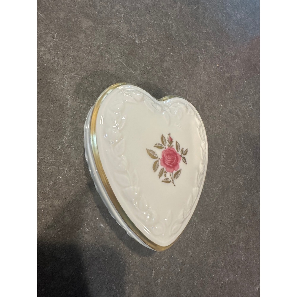 Lenox Heart Trinket Box Ivory Fine China Pink Rose Gold Trim Made in USA 6 inch